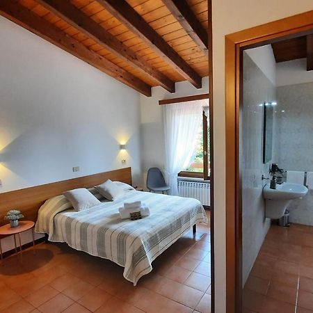 Elisa Holidays Puegnago Exterior photo